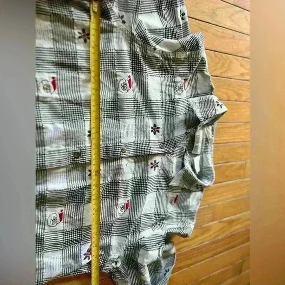 casey and max Button Shirt Blouse Women’s Large Plaid Sparkly Embroidered Santa - Picture 4 of 6